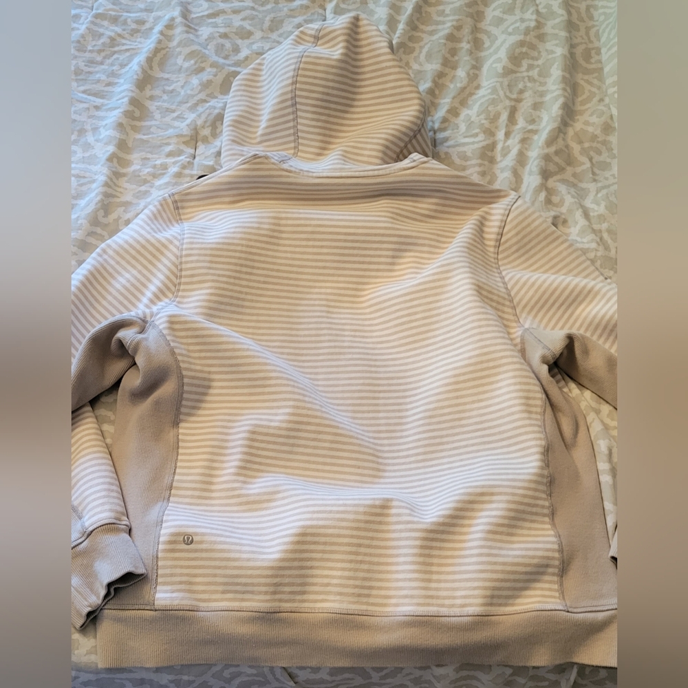 Mens Lululemon Sweater - Picture 3 of 4